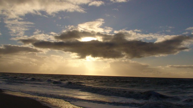 Wolkenspiel über See